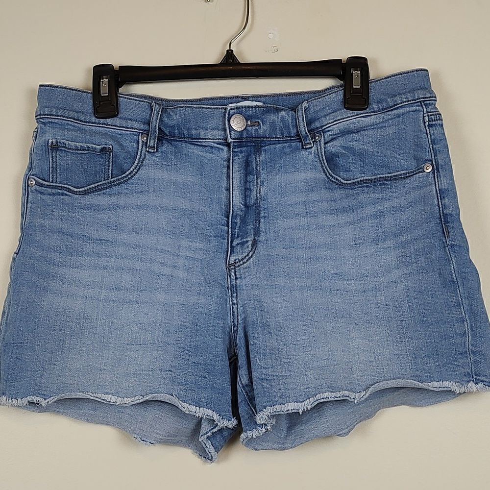 LOFT 4" Denim Short - Picture 10 of 10